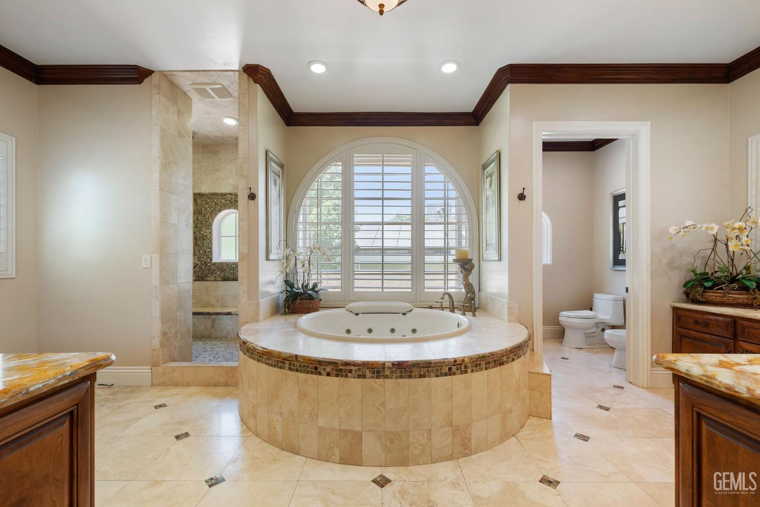 4275 Country Club Drive