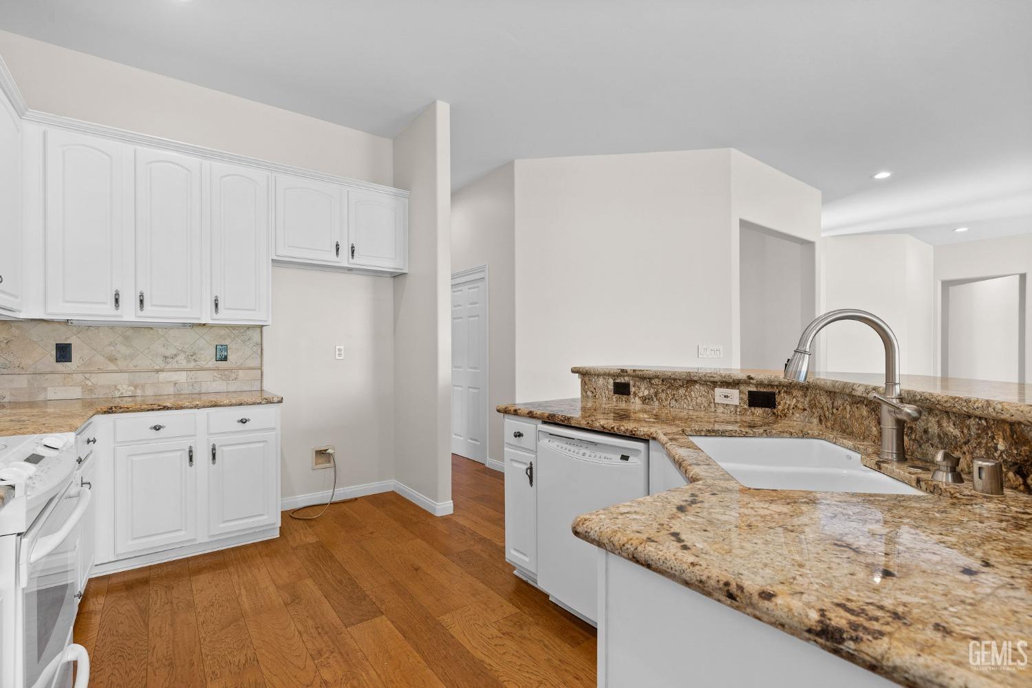 3015 Violet Rose Court