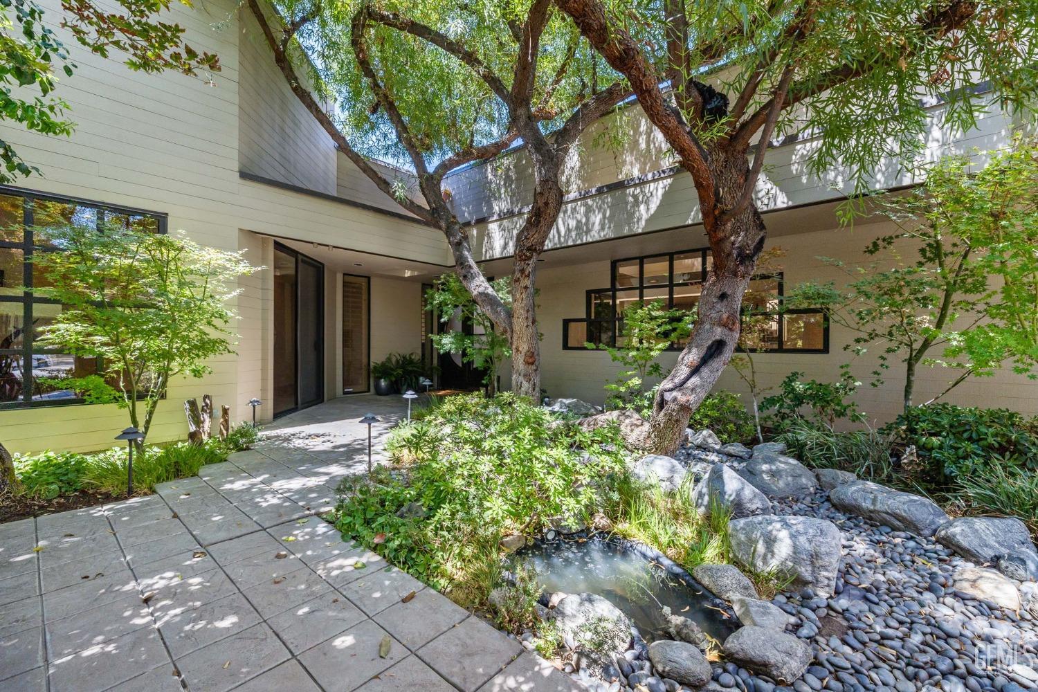 7512 Calle Privada