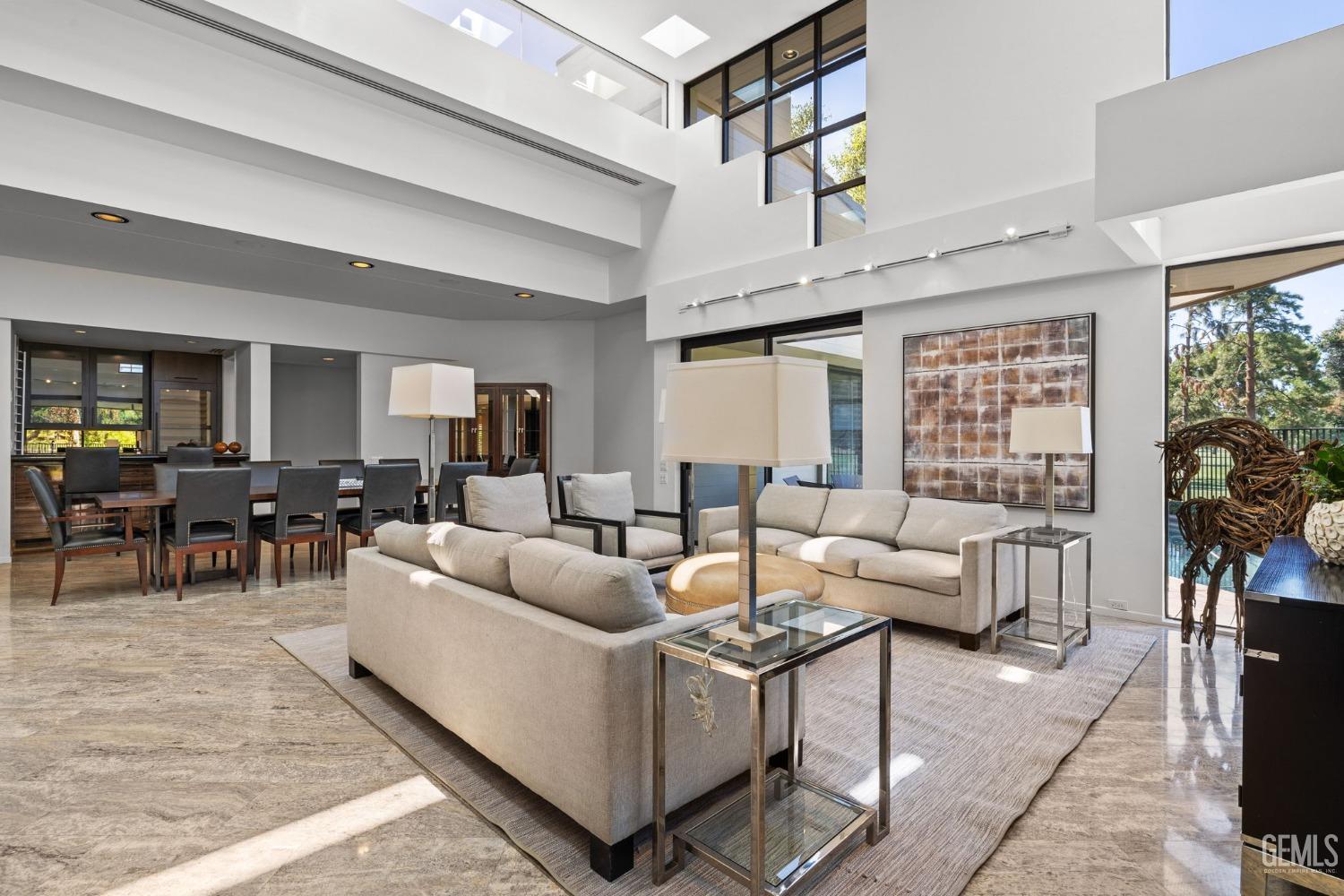 7512 Calle Privada