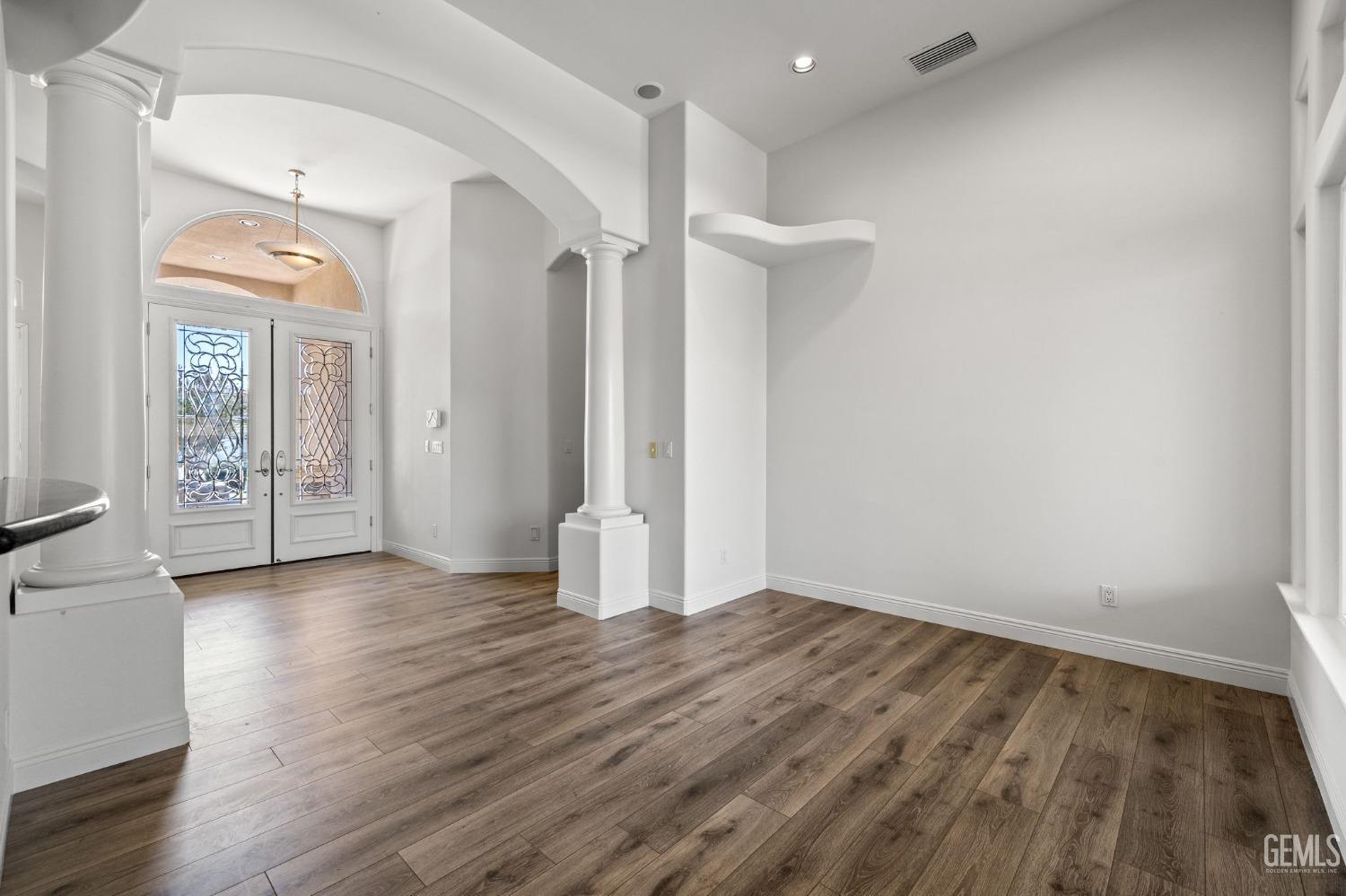 13902 Via La Madera