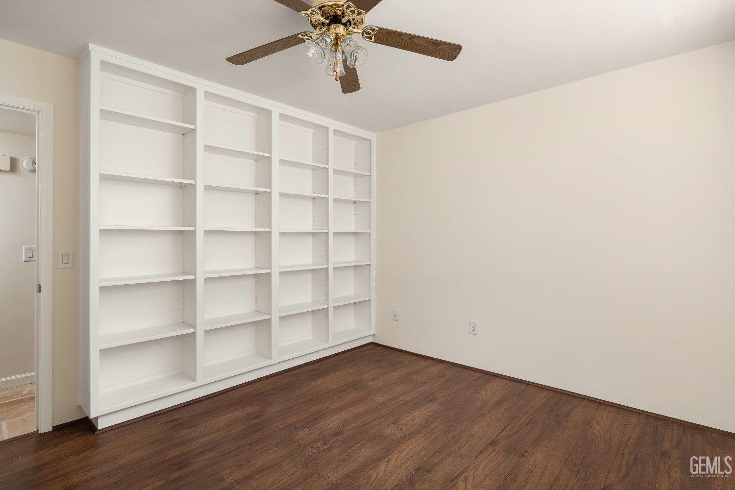 5107 Cimarron Street