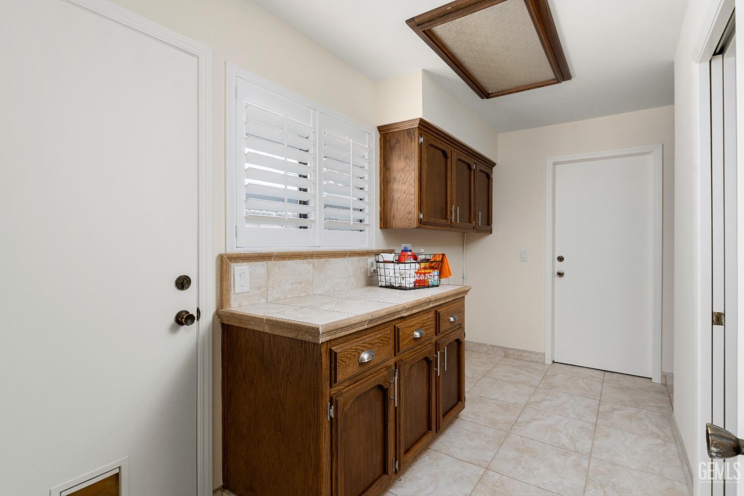 5107 Cimarron Street