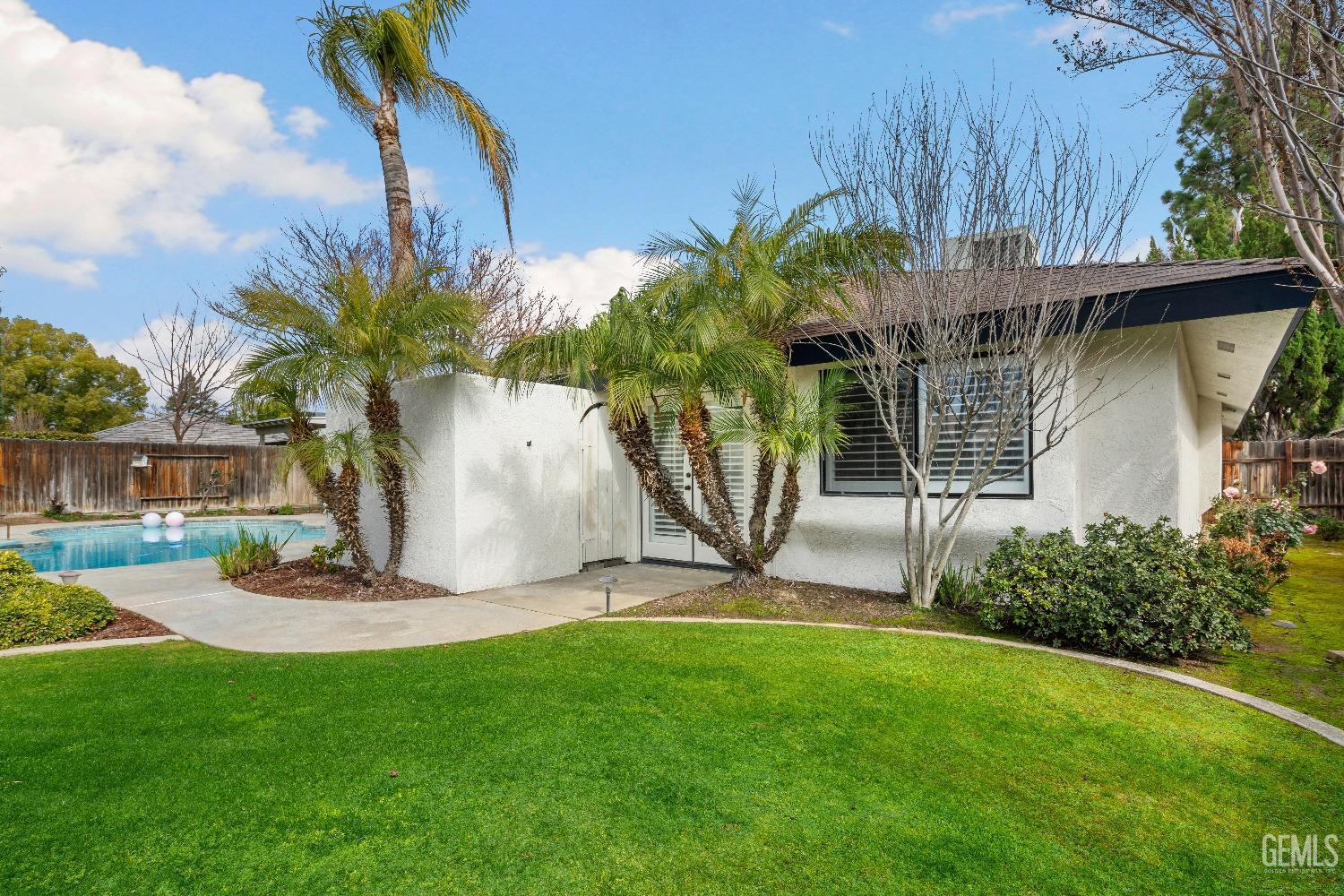 5107 Cimarron Street