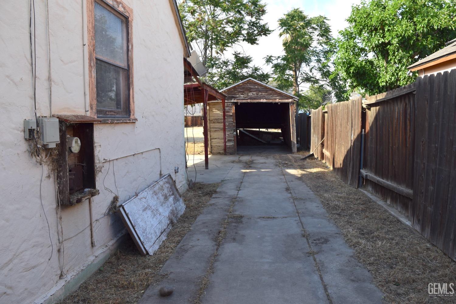 2226 Buena Vista Street