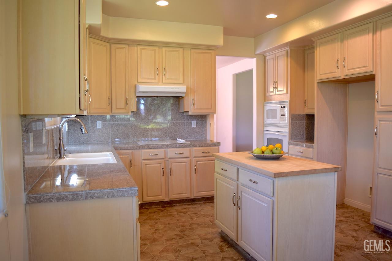 3019 Violet Rose Court