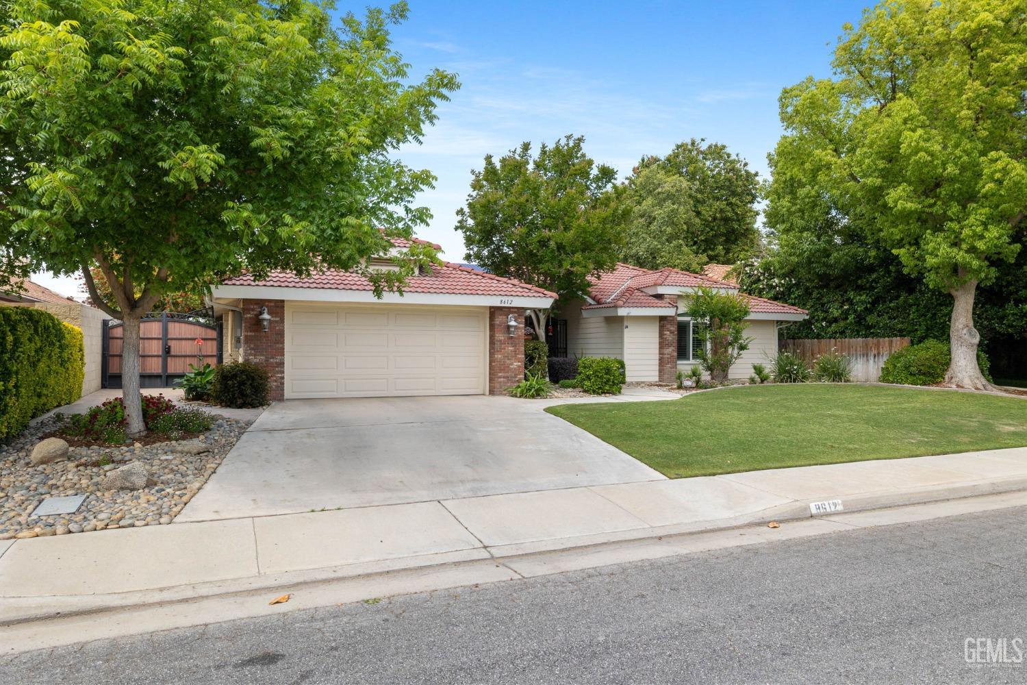 8612 Bridlewood Lane