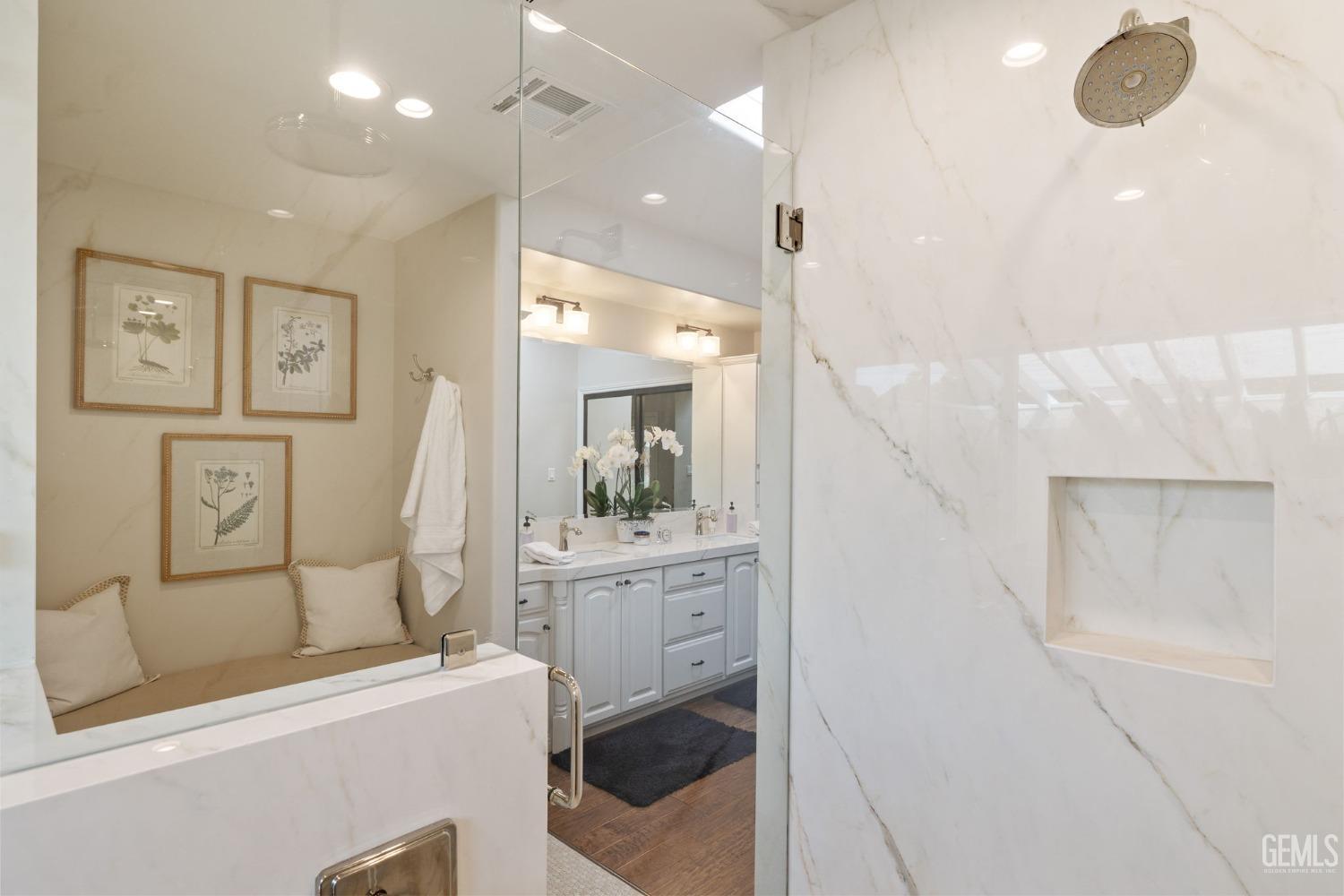 8612 Bridlewood Lane