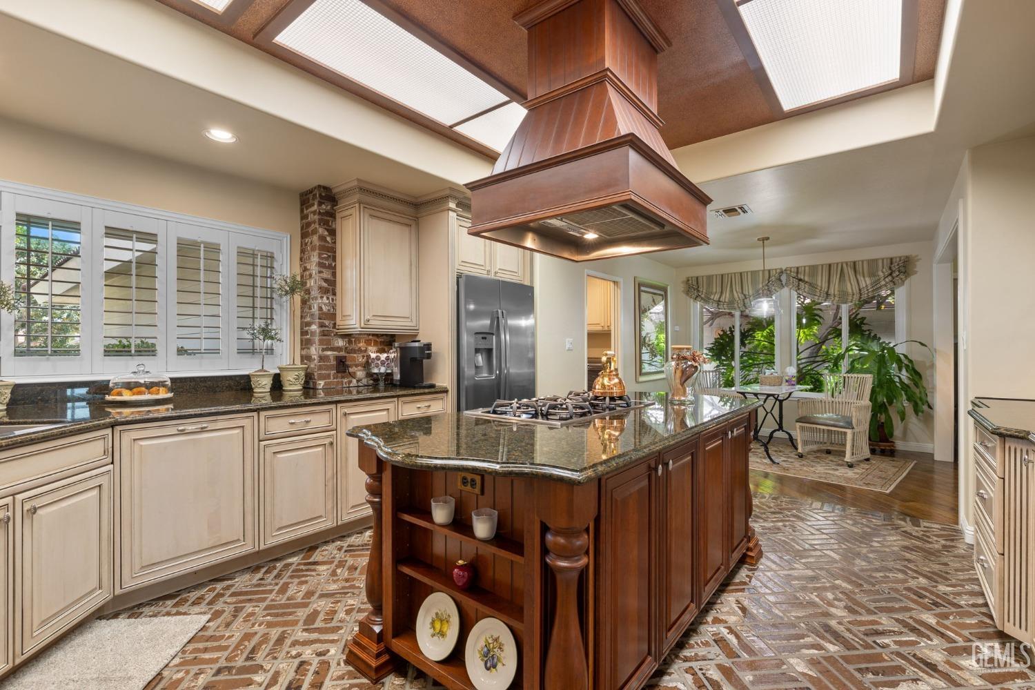 8612 Bridlewood Lane