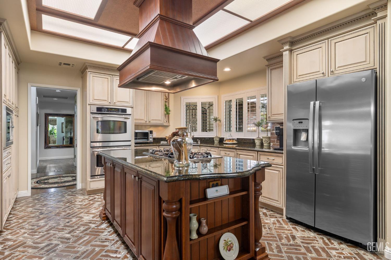 8612 Bridlewood Lane