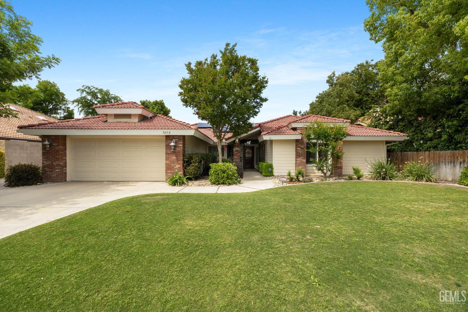 8612 Bridlewood Lane