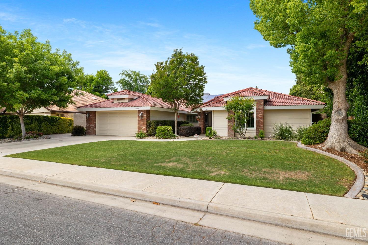 8612 Bridlewood Lane