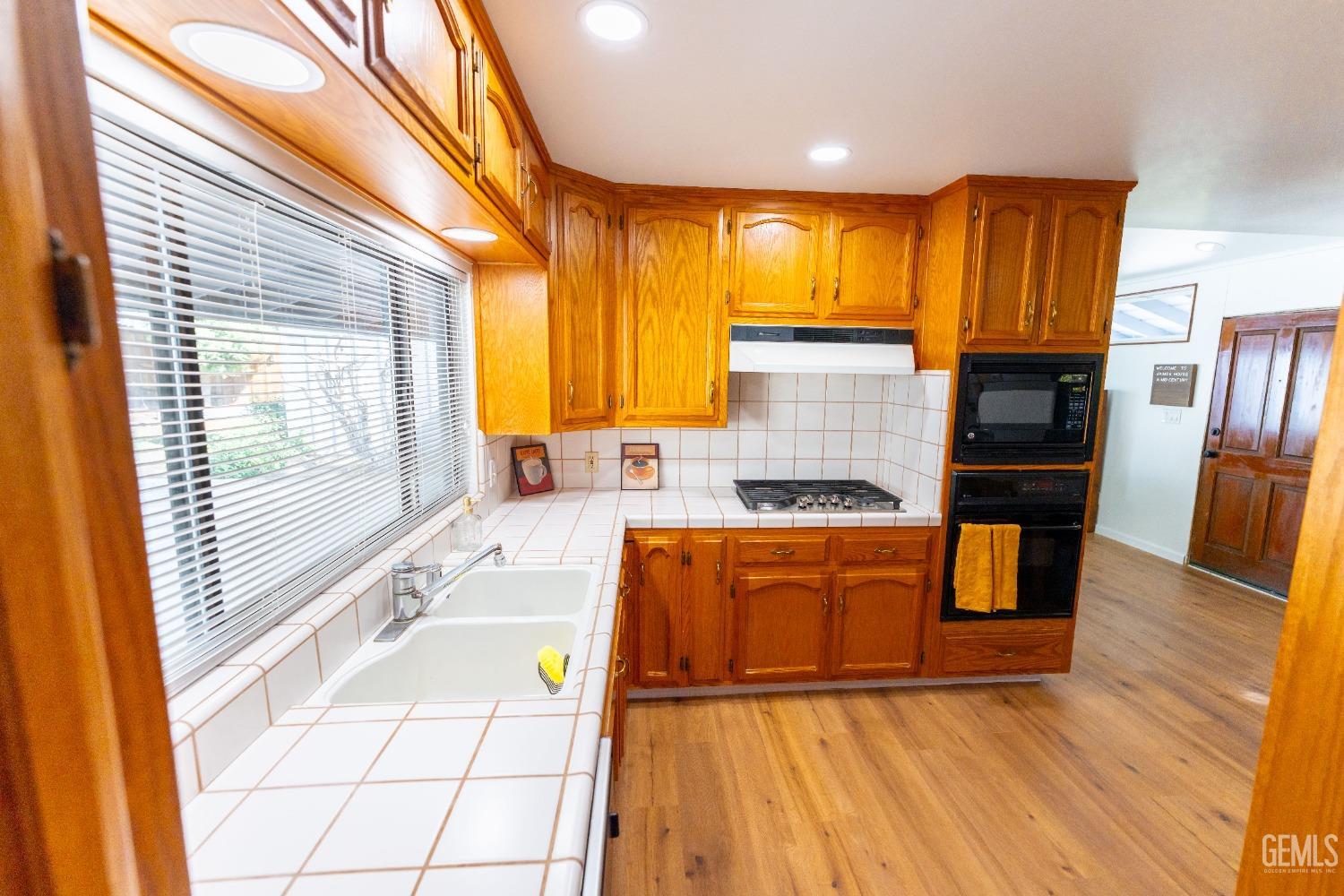 1764 Camino Primavera