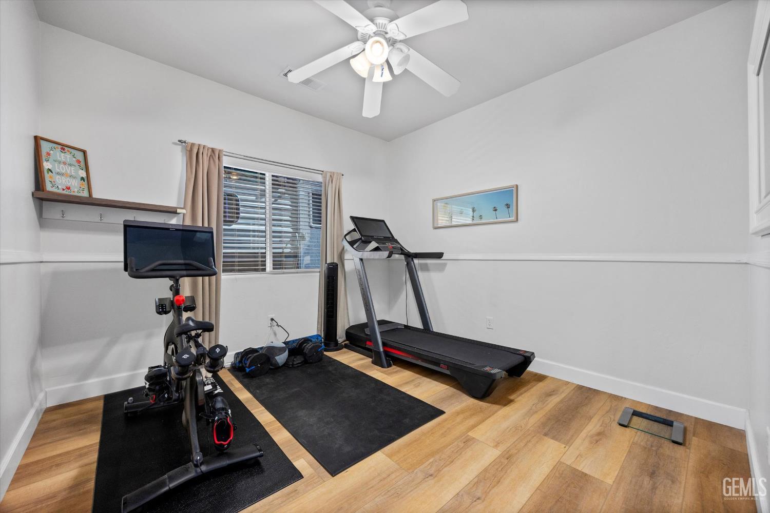 10404 Rose River Falls Avenue