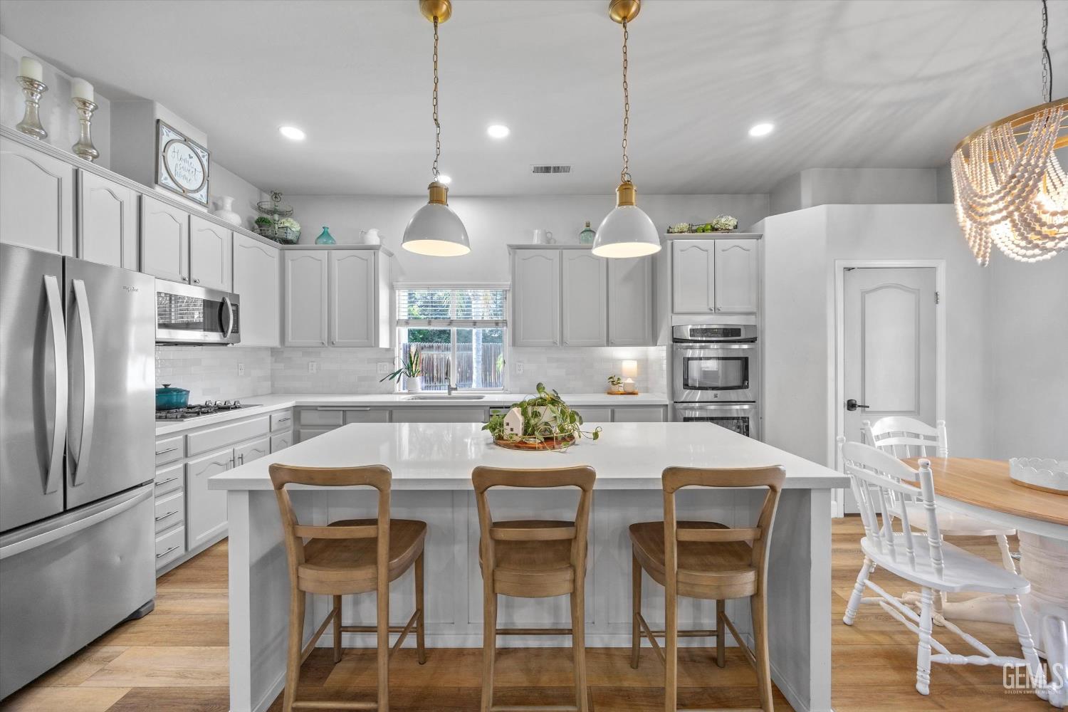 10404 Rose River Falls Avenue