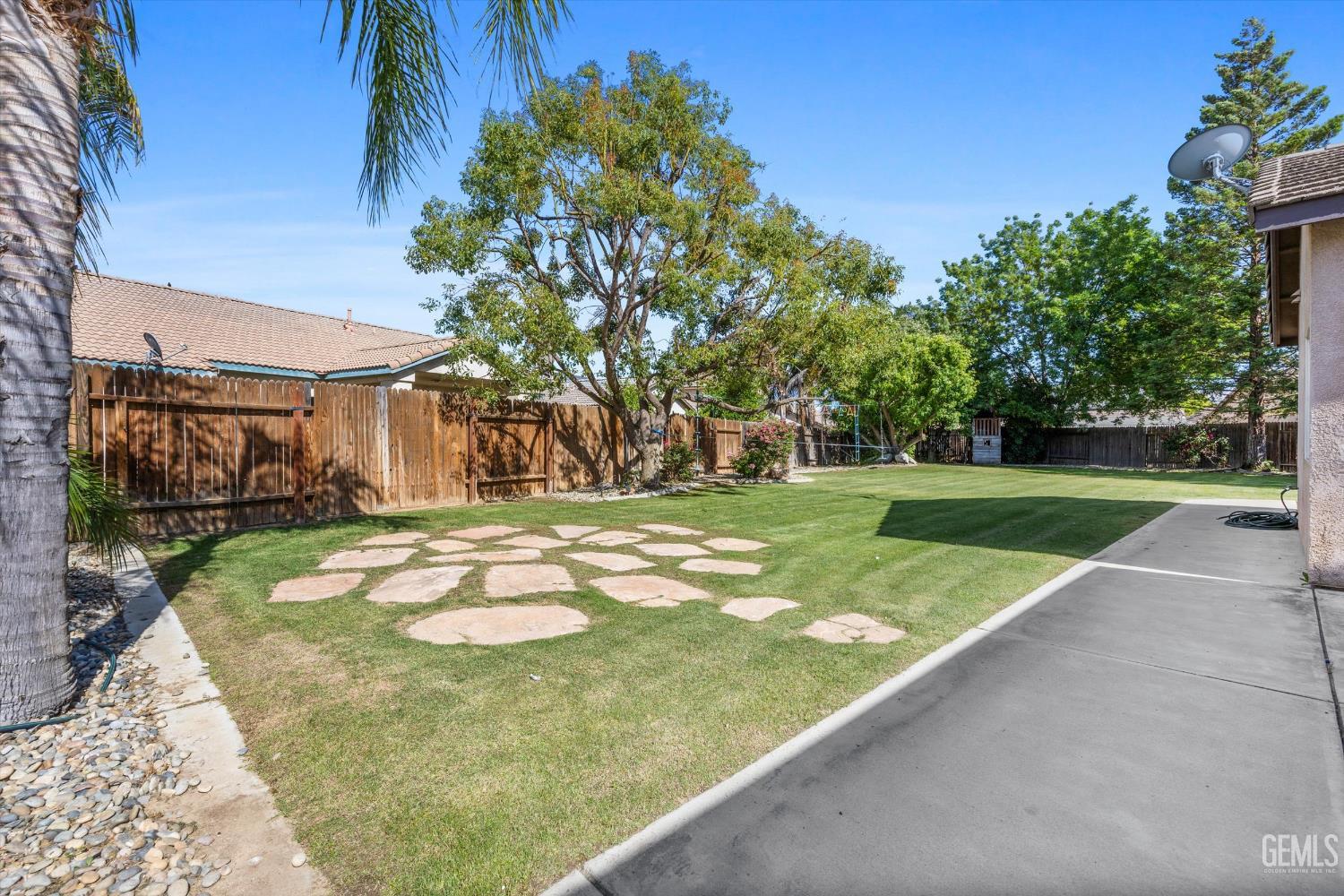 10404 Rose River Falls Avenue