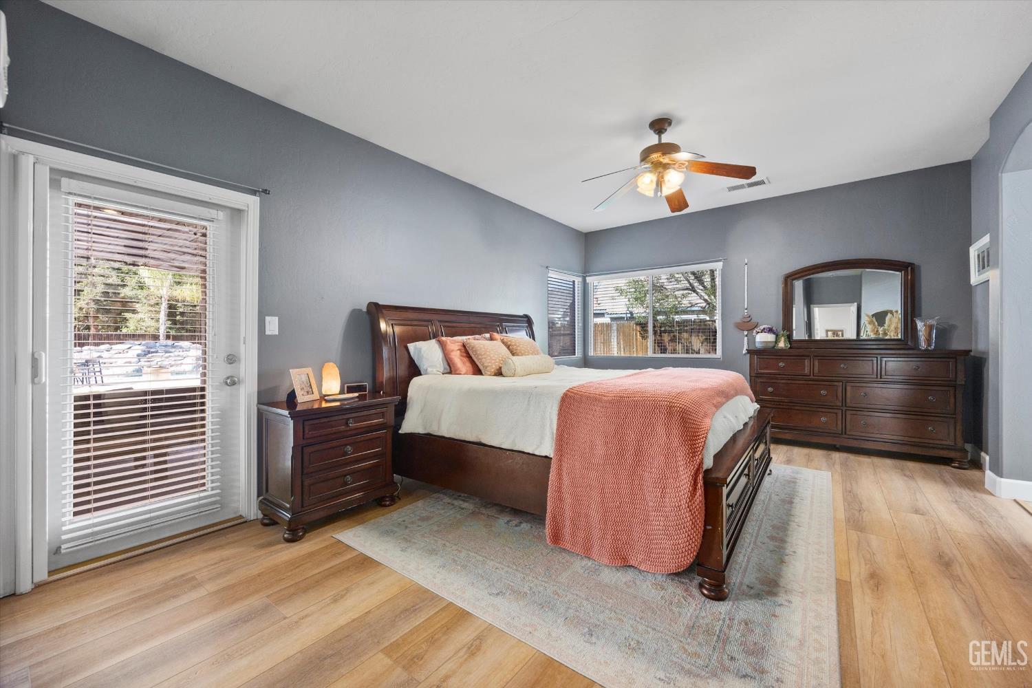 10404 Rose River Falls Avenue