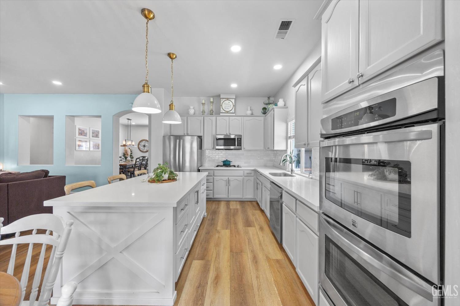 10404 Rose River Falls Avenue