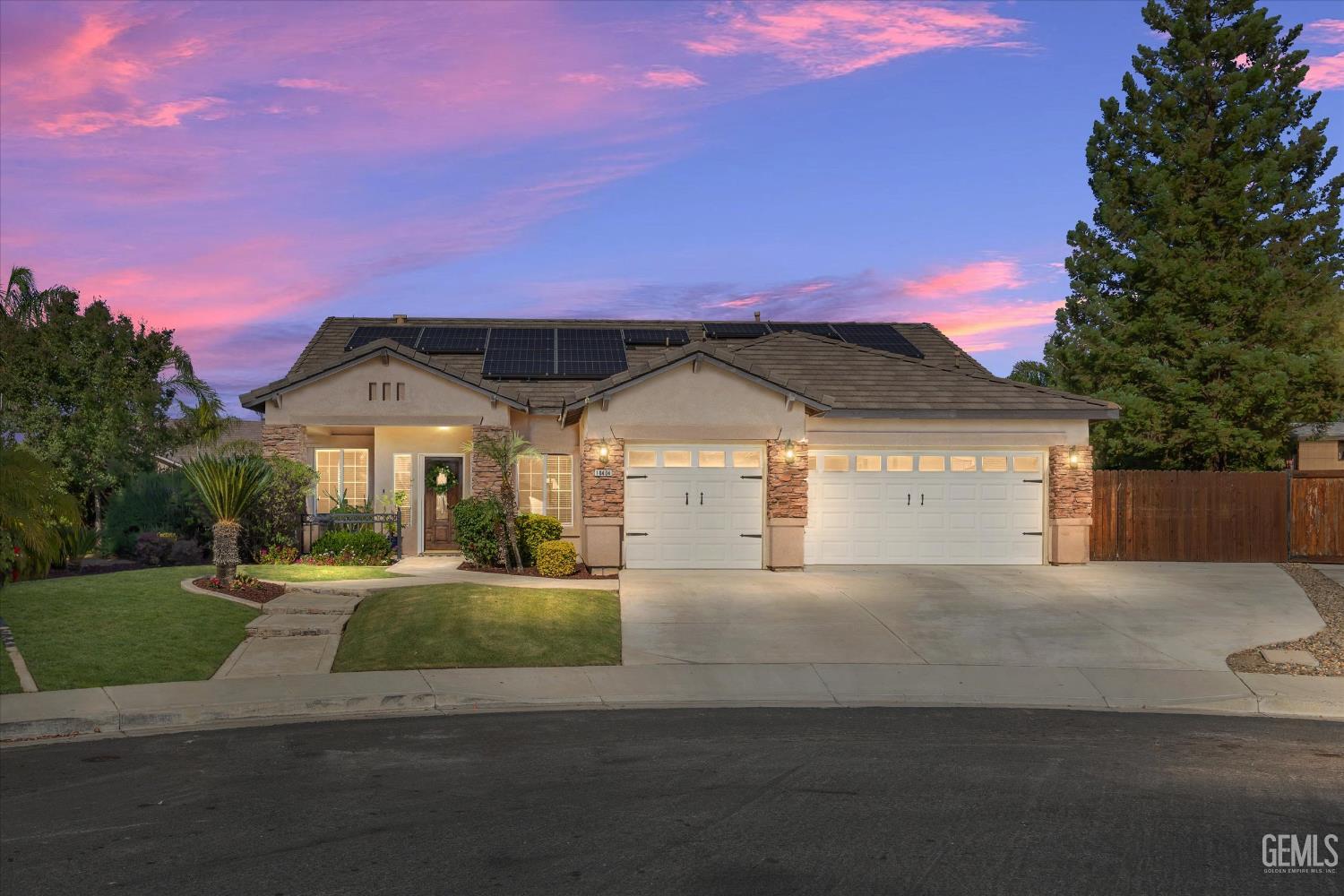 10404 Rose River Falls Avenue