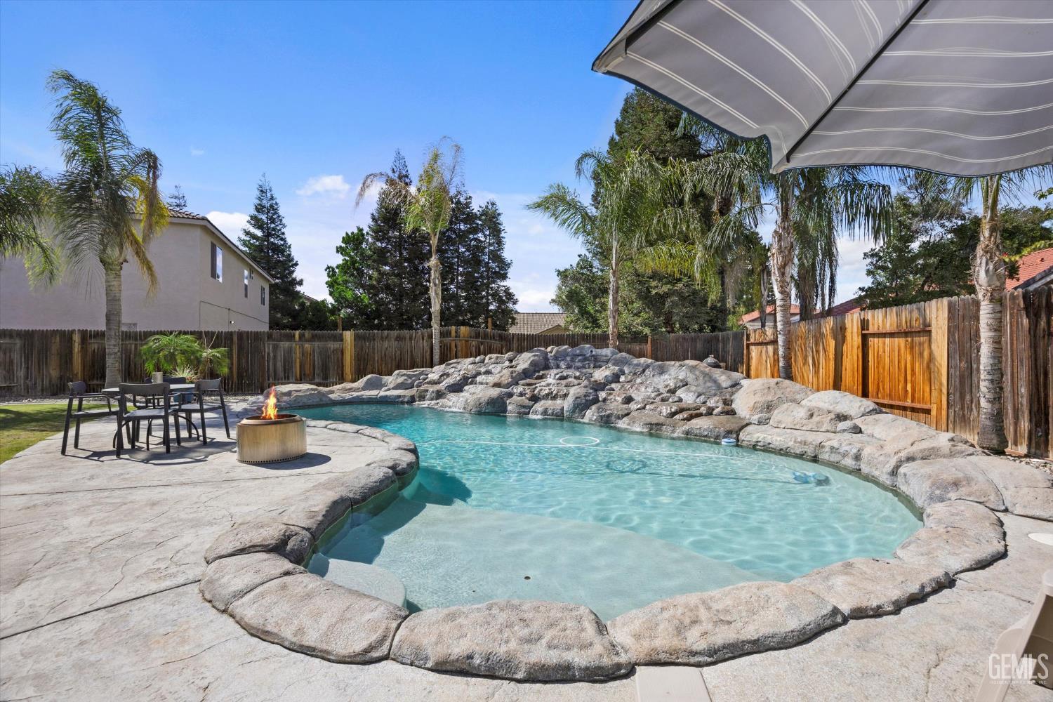 10404 Rose River Falls Avenue