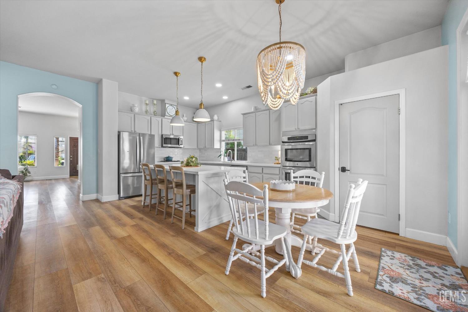 10404 Rose River Falls Avenue