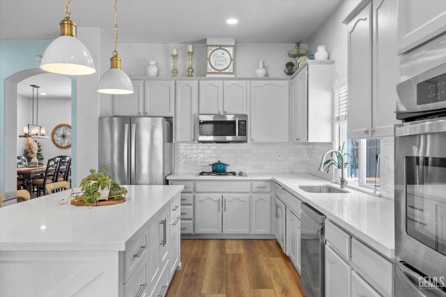 10404 Rose River Falls Avenue