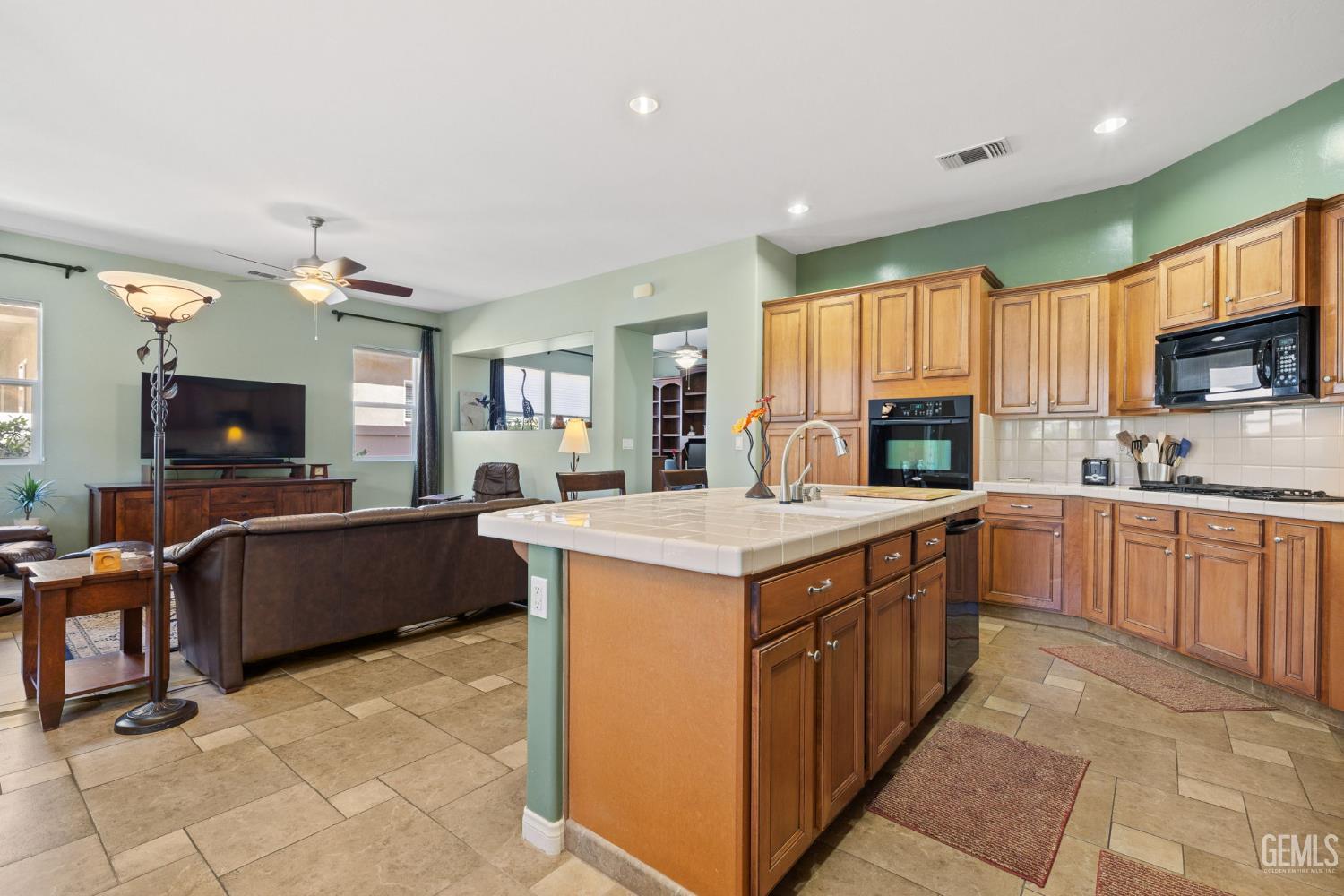 14621 Trumpetvine Place