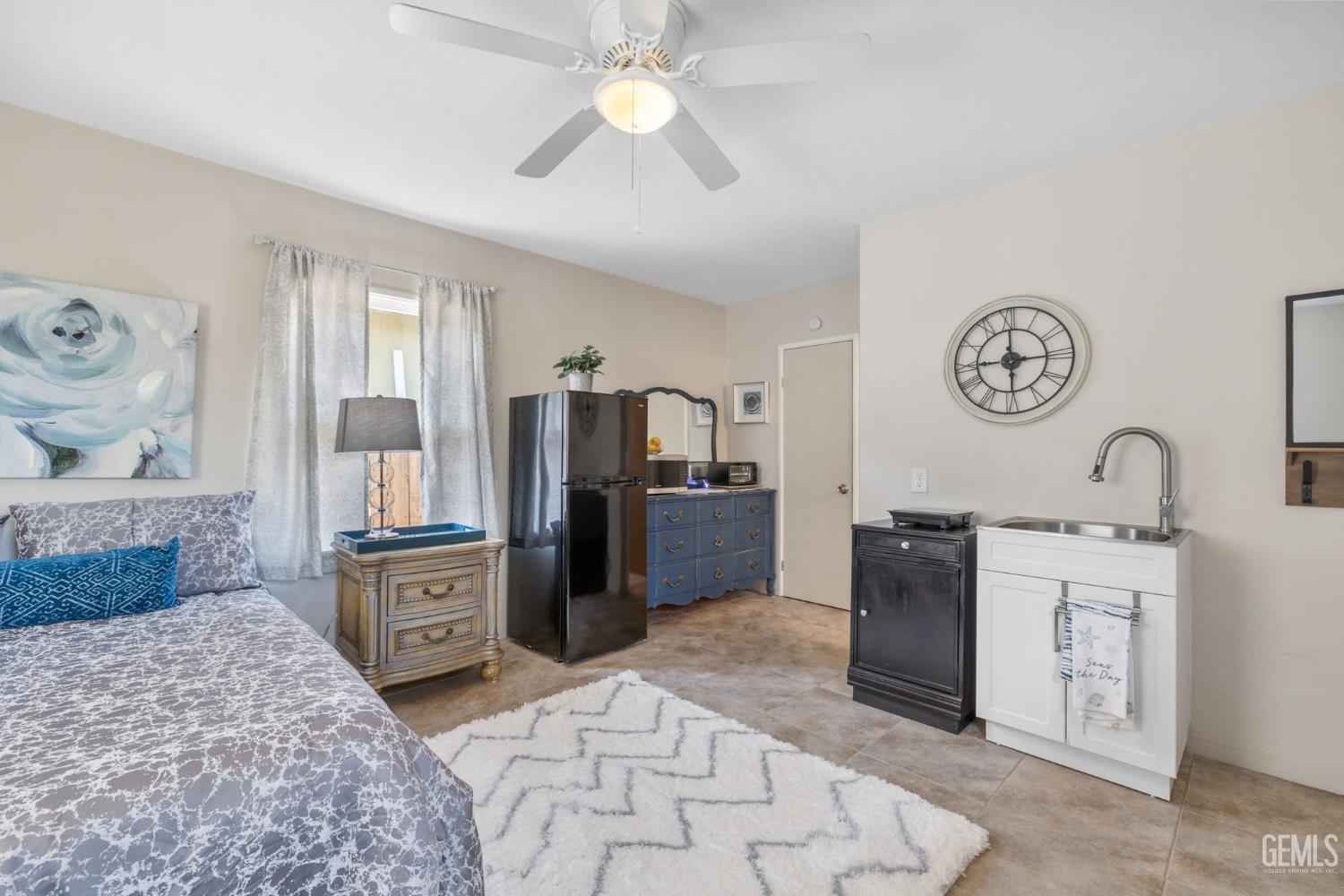 2702 Worthington Avenue