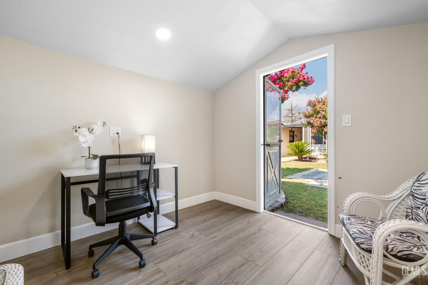 2702 Worthington Avenue