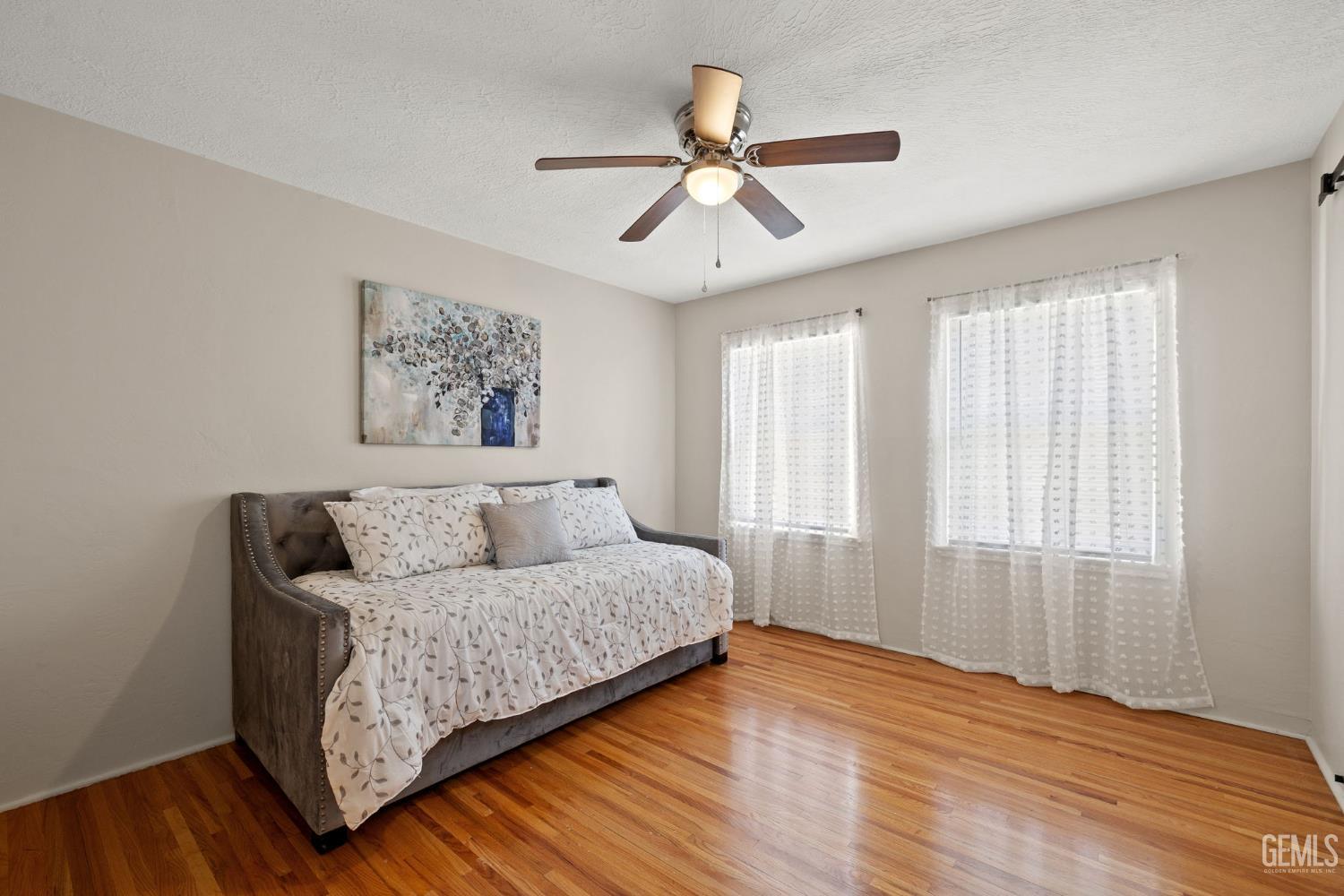 2702 Worthington Avenue