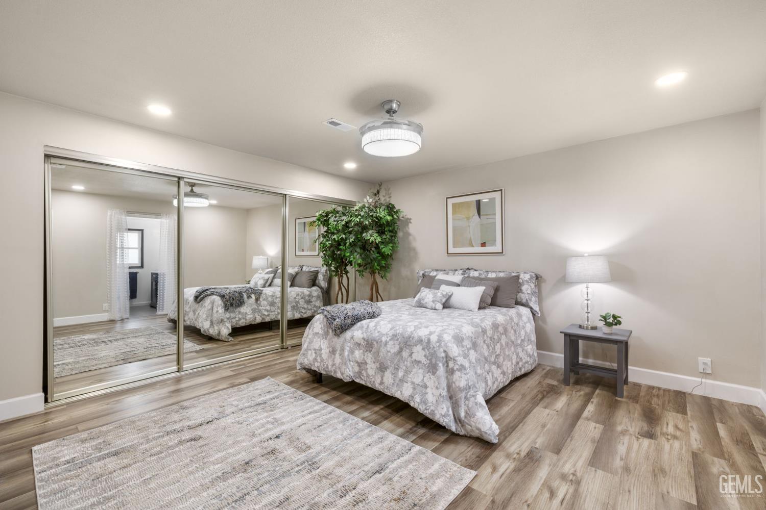 2702 Worthington Avenue