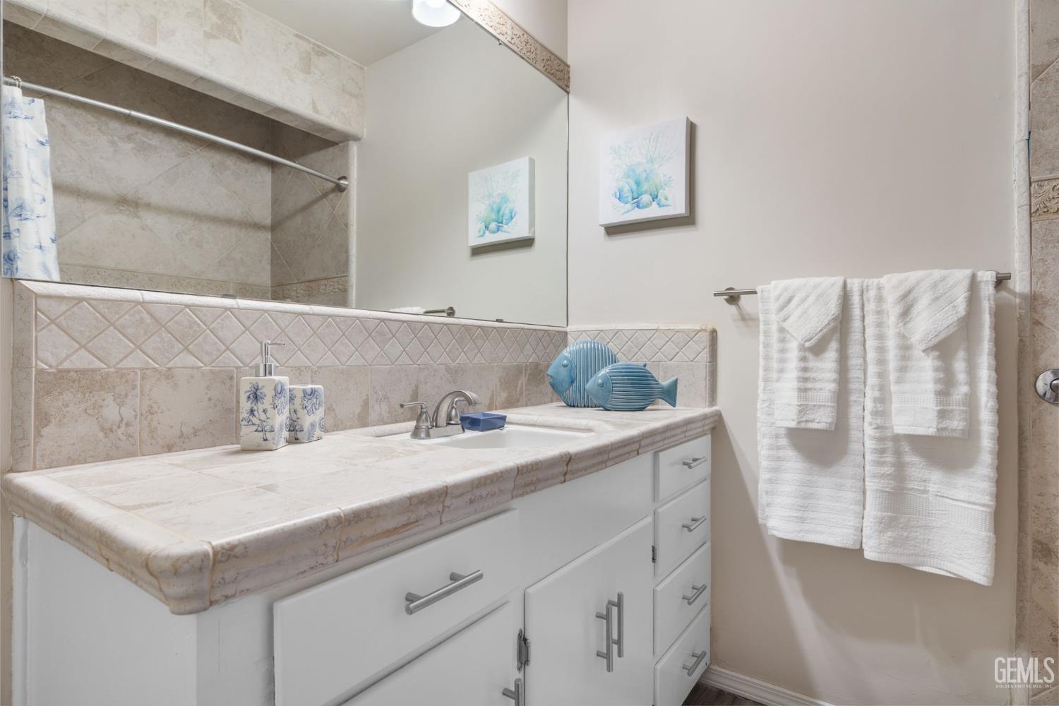 2702 Worthington Avenue