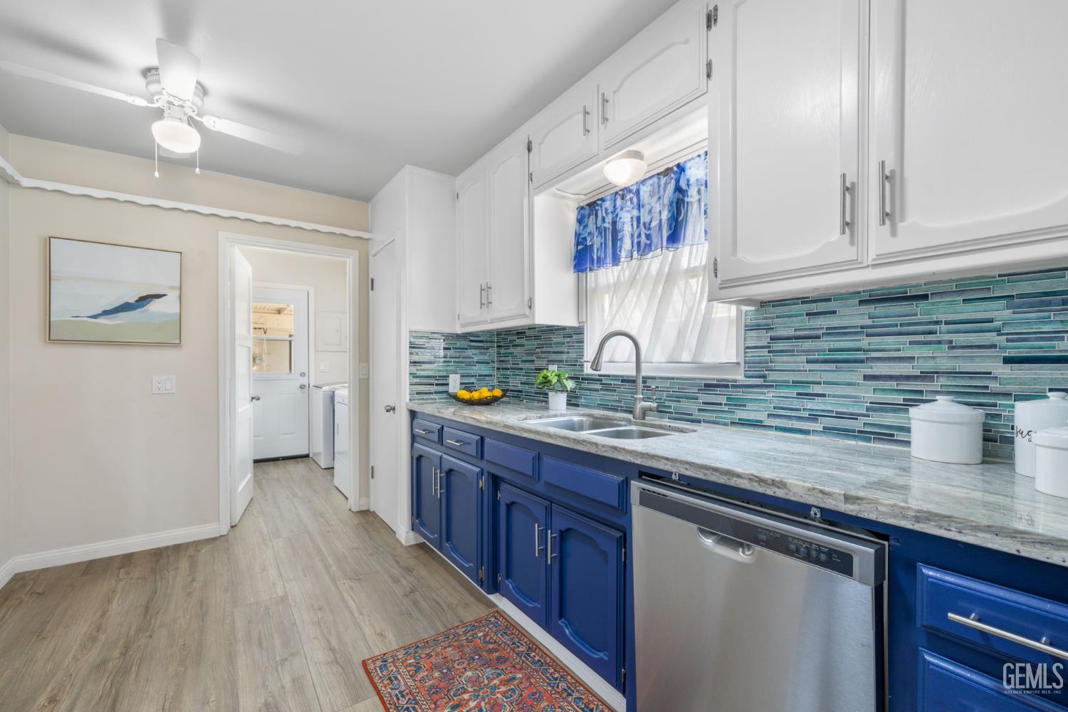 2702 Worthington Avenue