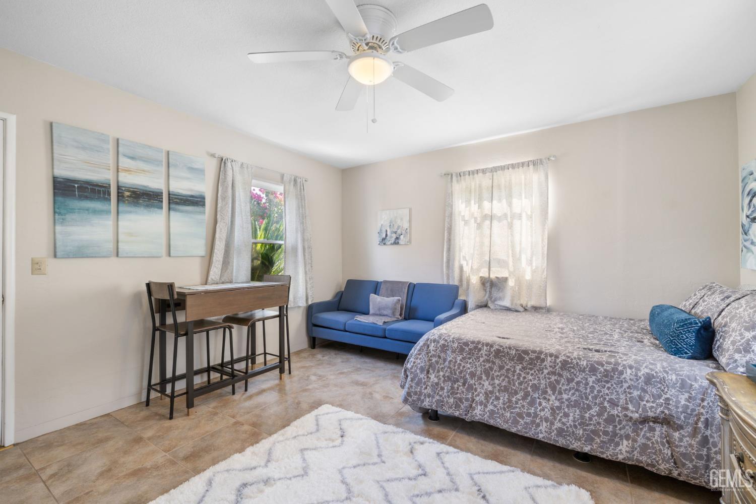 2702 Worthington Avenue