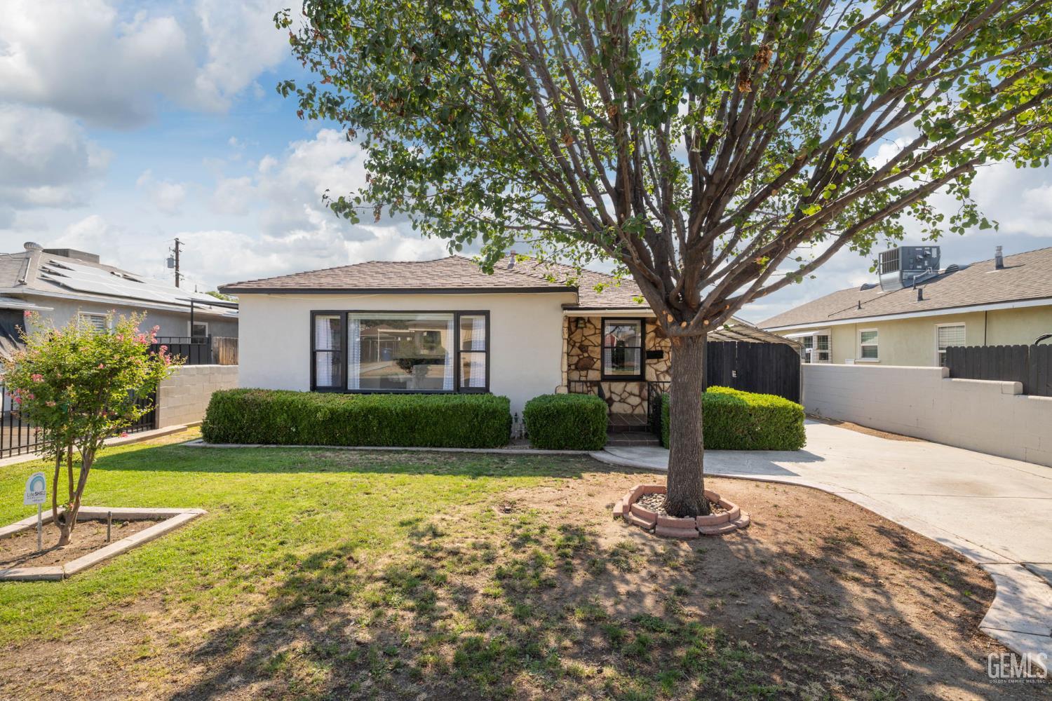 2702 Worthington Avenue