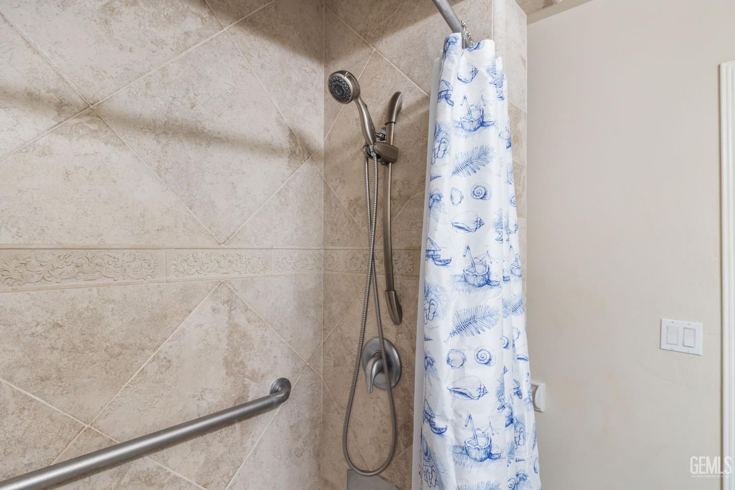 2702 Worthington Avenue