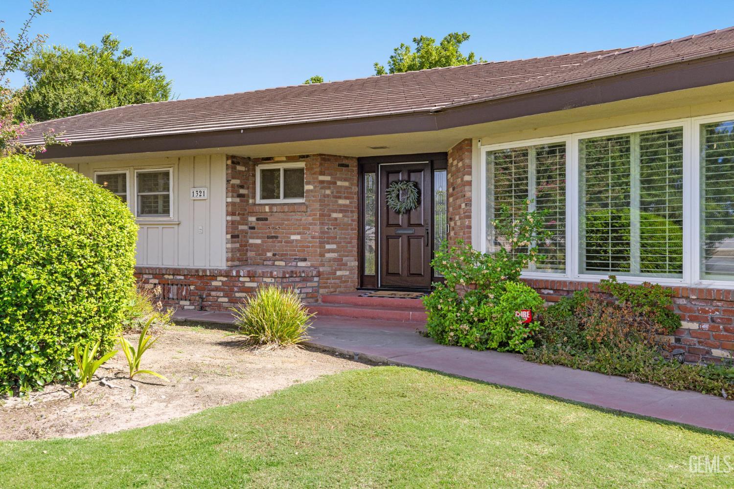 1321 Panorama Drive