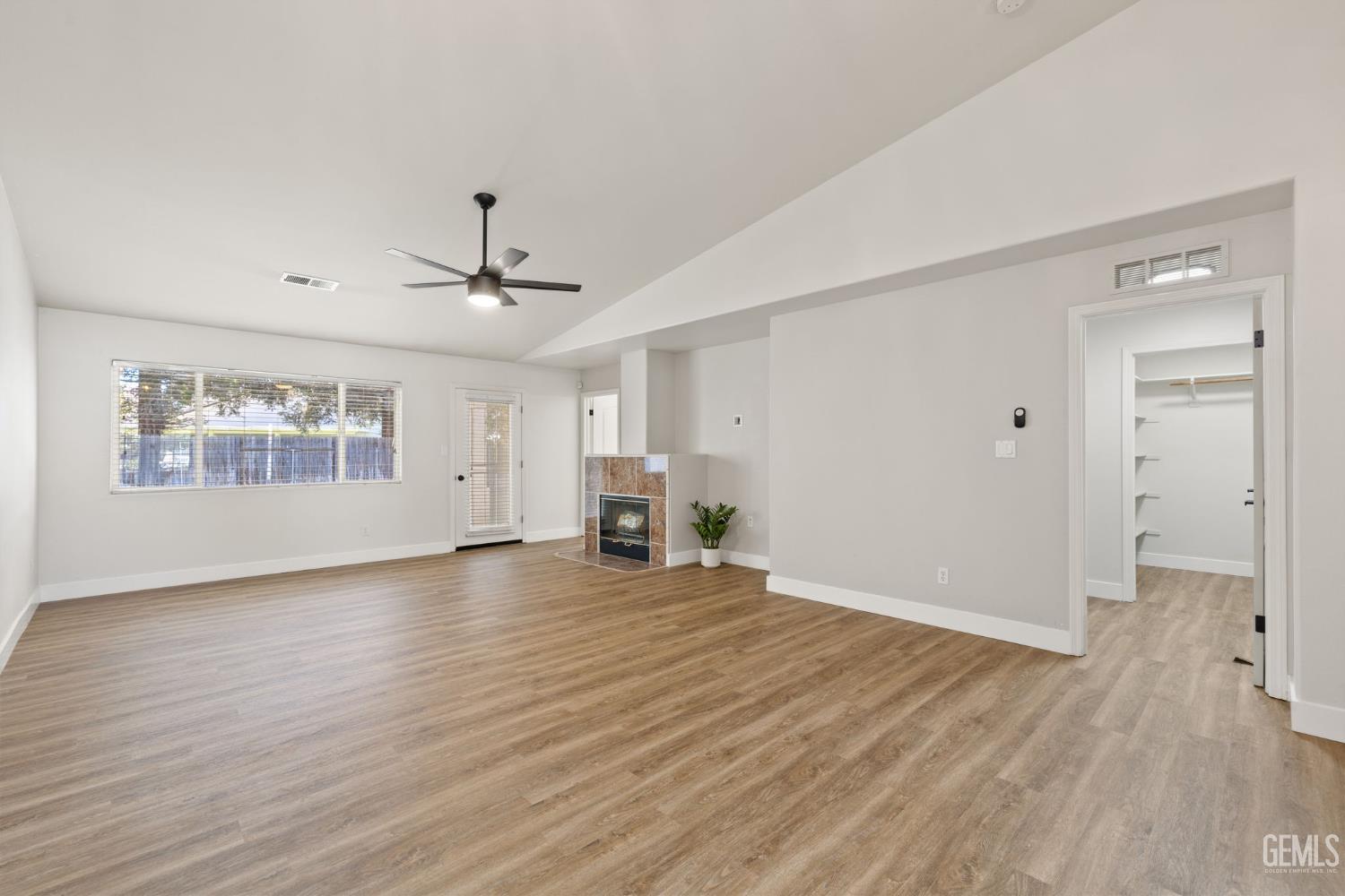 5303 Sand Castle Court