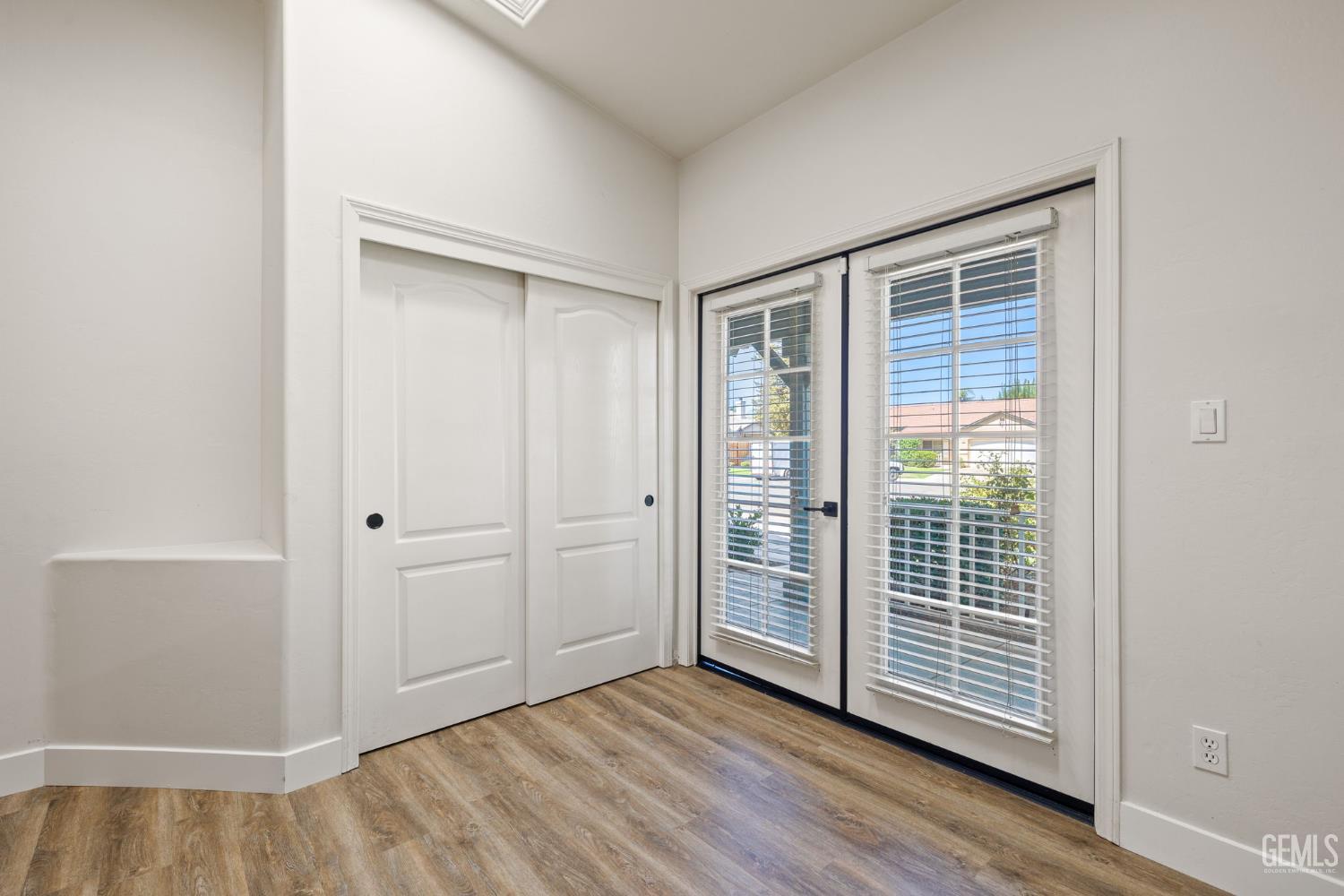 5303 Sand Castle Court