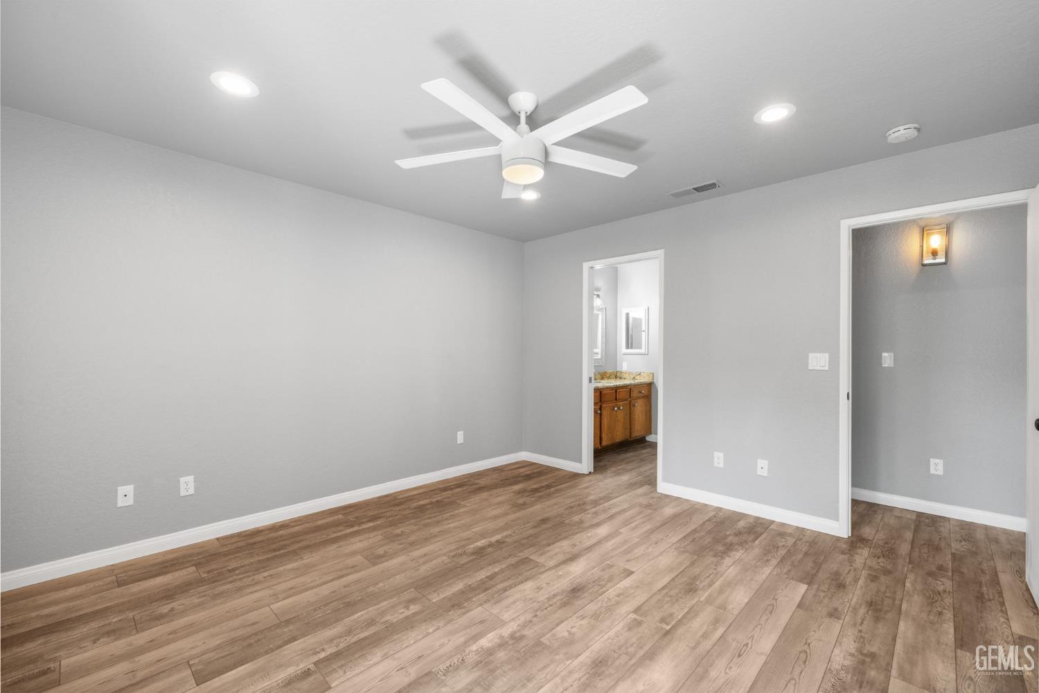 8000 Kroll Way Unit: 34