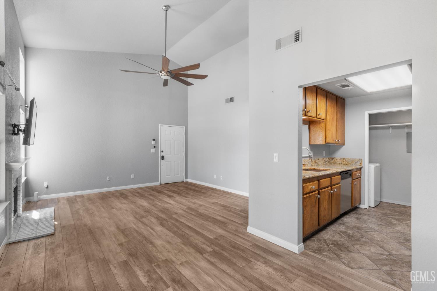 8000 Kroll Way Unit: 34