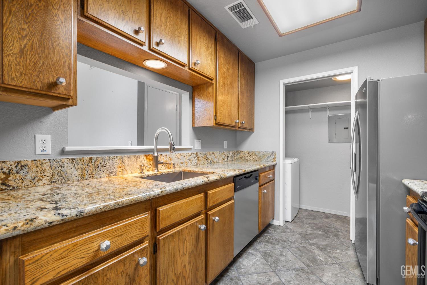 8000 Kroll Way Unit: 34