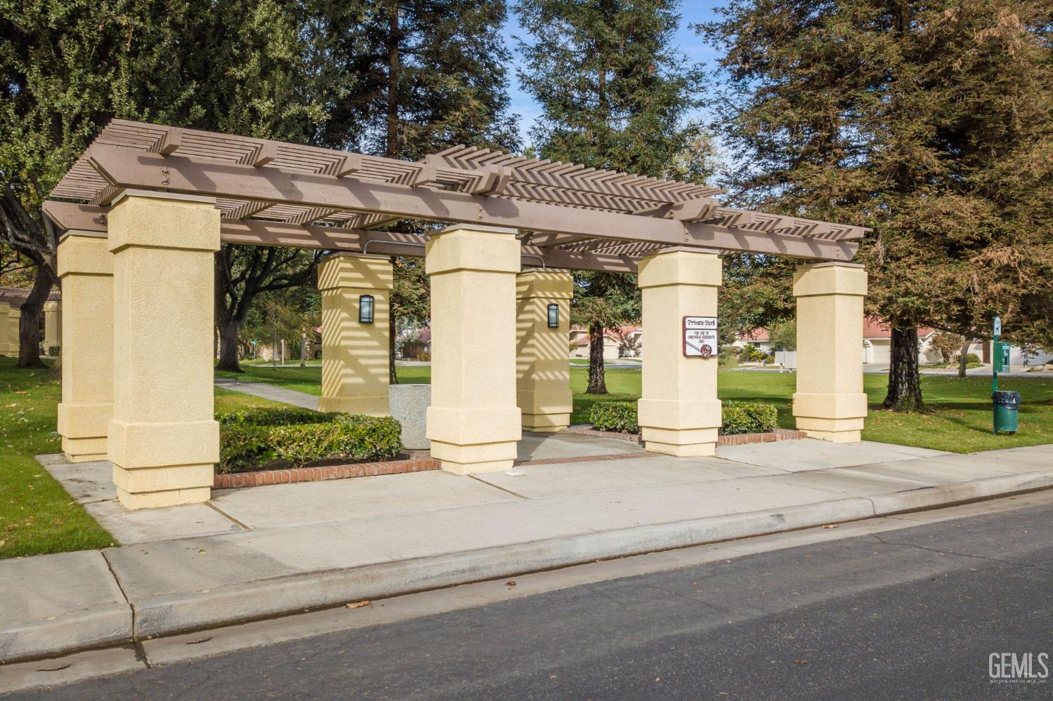 8212 Hastings Street