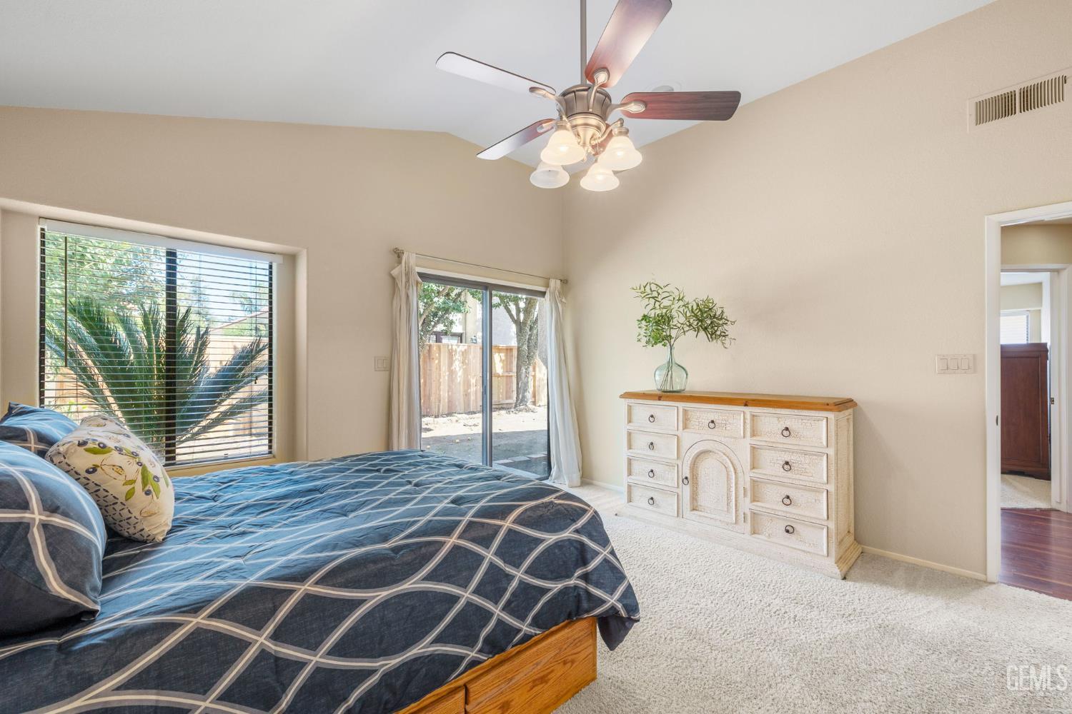 8212 Hastings Street