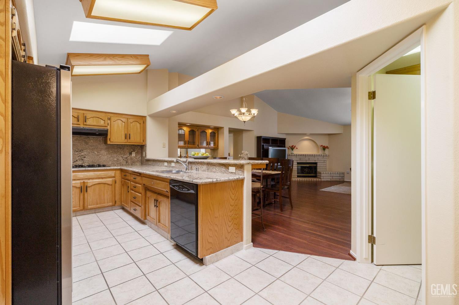 8212 Hastings Street