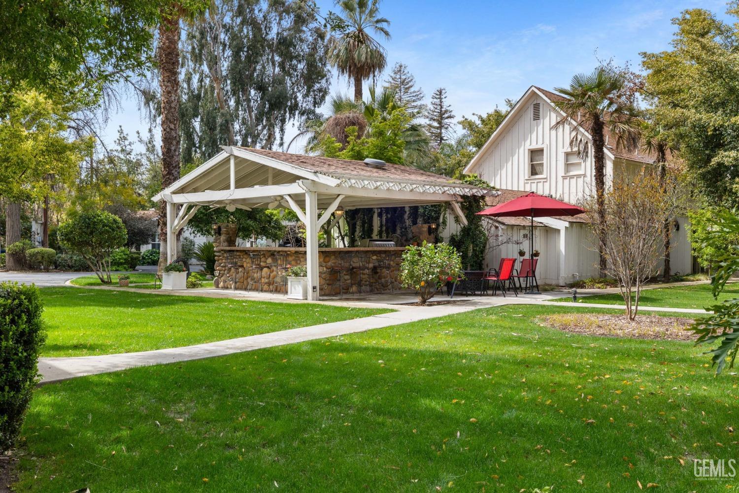701 Oleander Avenue