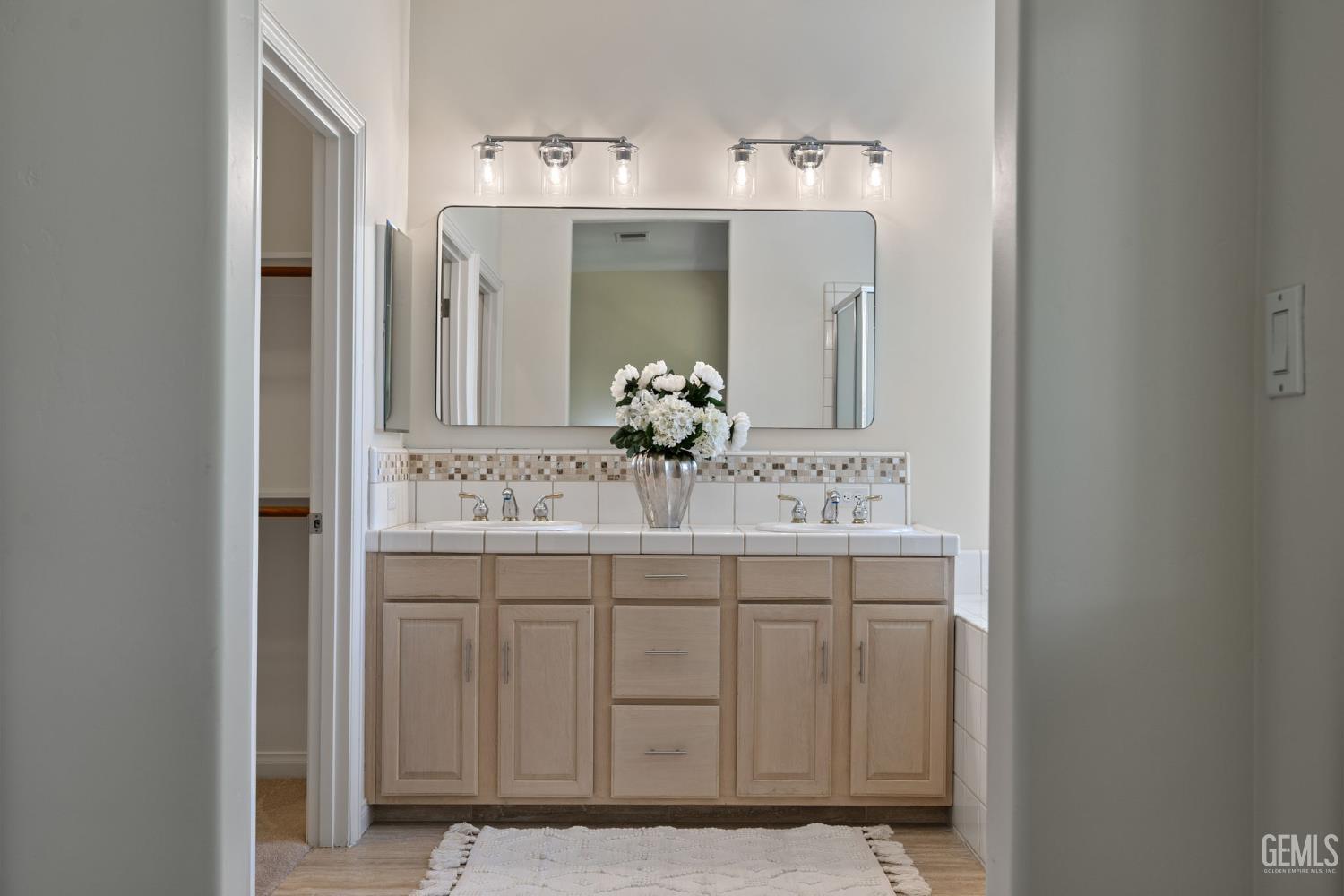 3019 Violet Rose Court