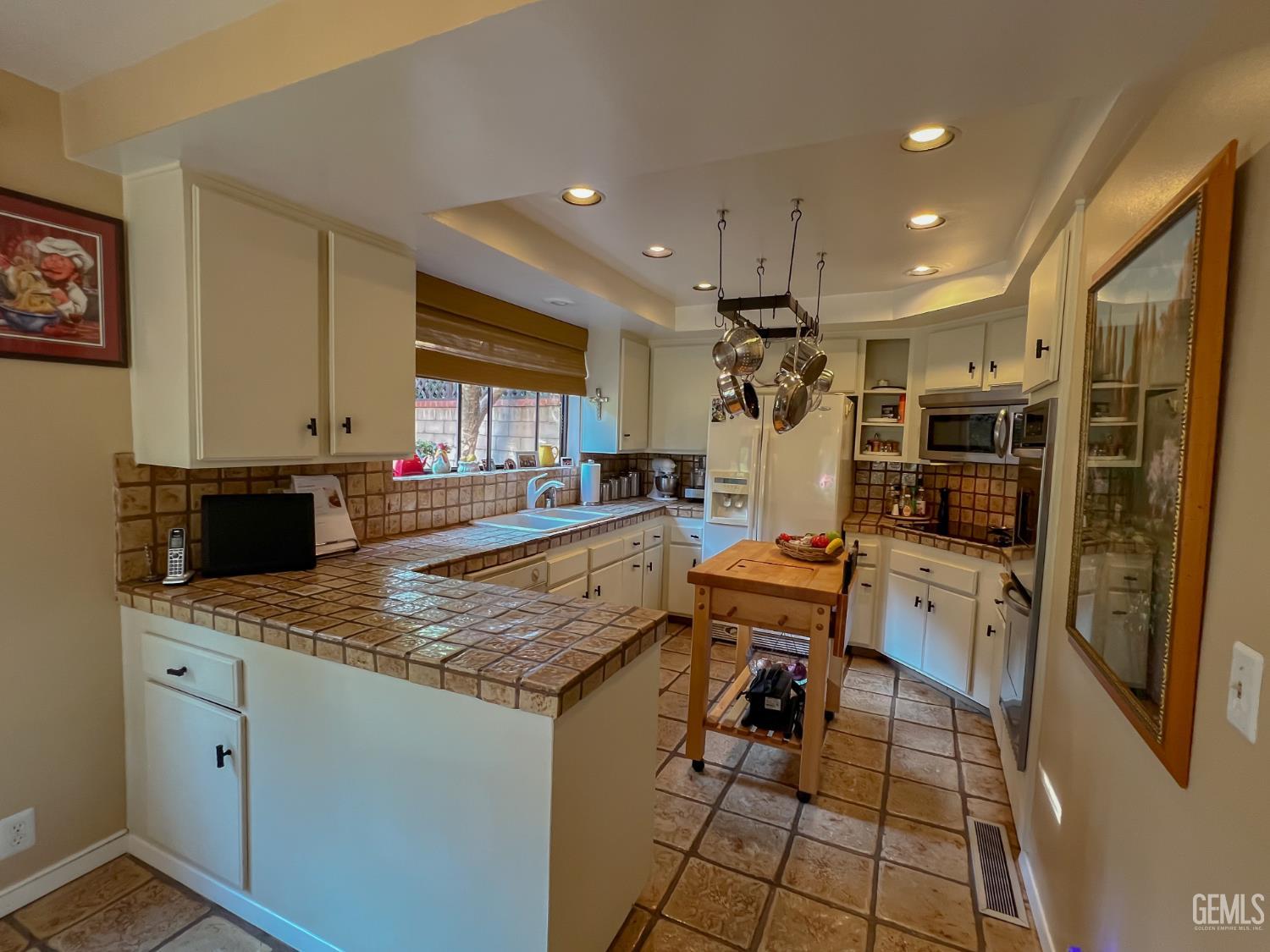 2323 Easthills Drive Unit: 57