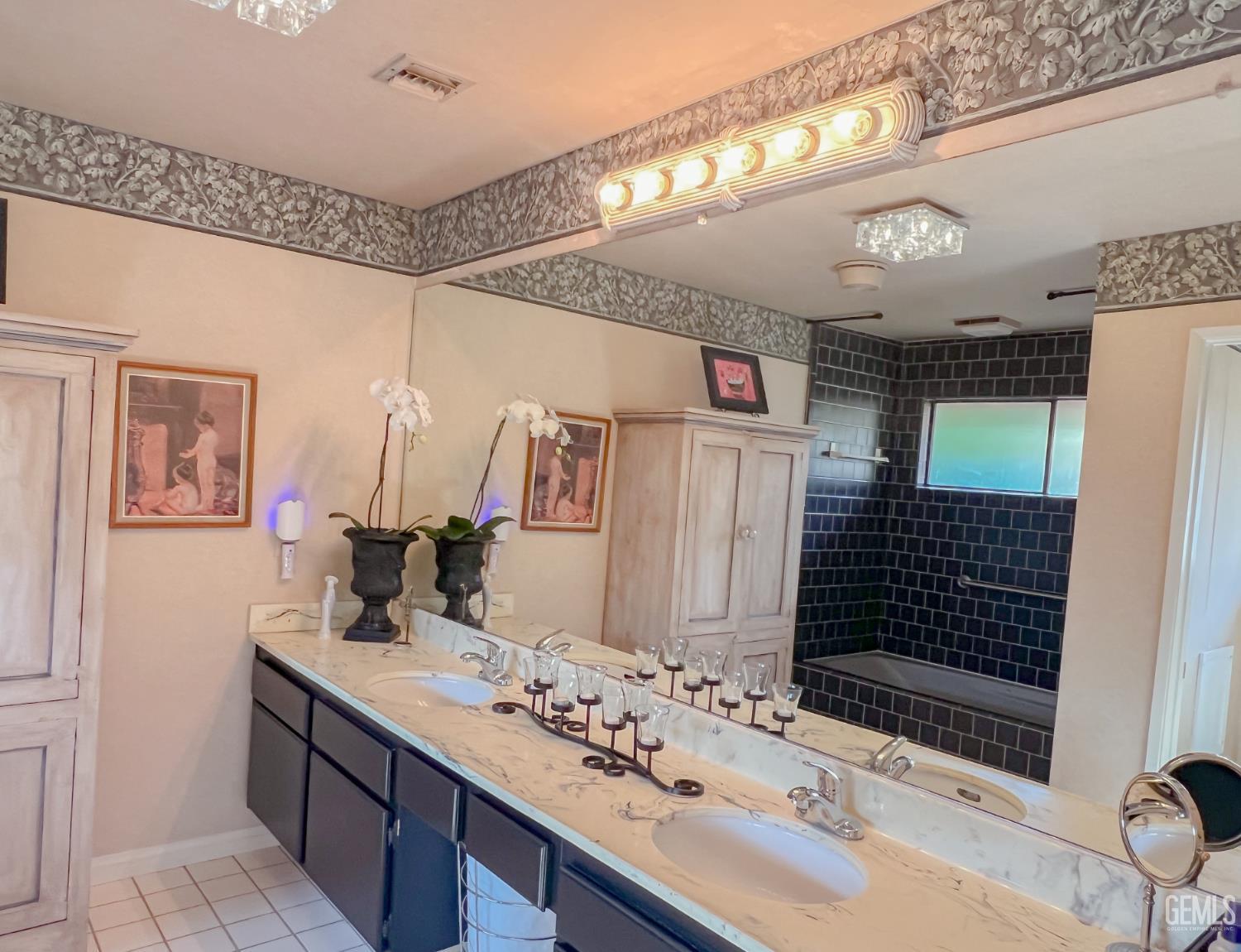 2323 Easthills Drive Unit: 57