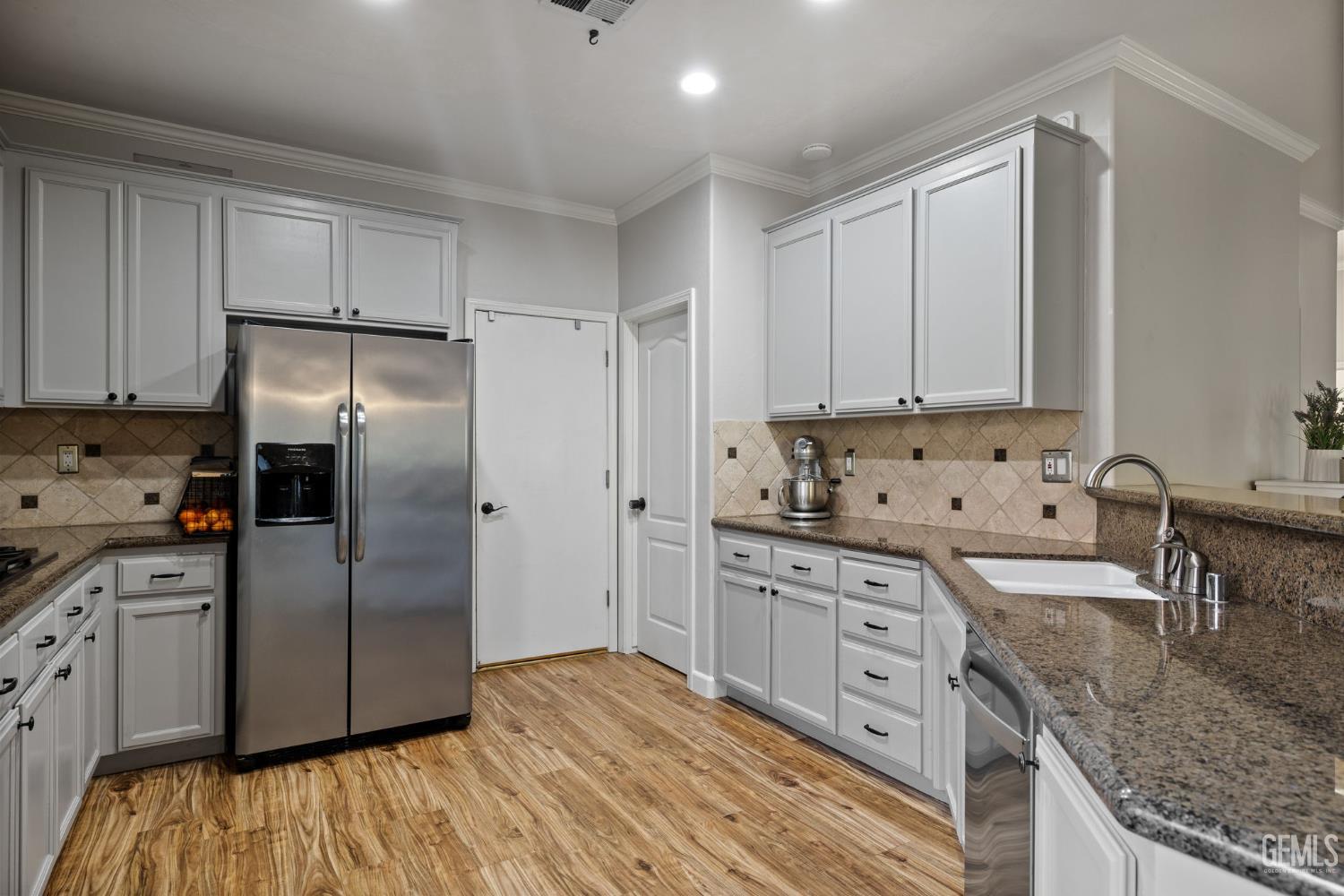 5304 Sand Dollar Court